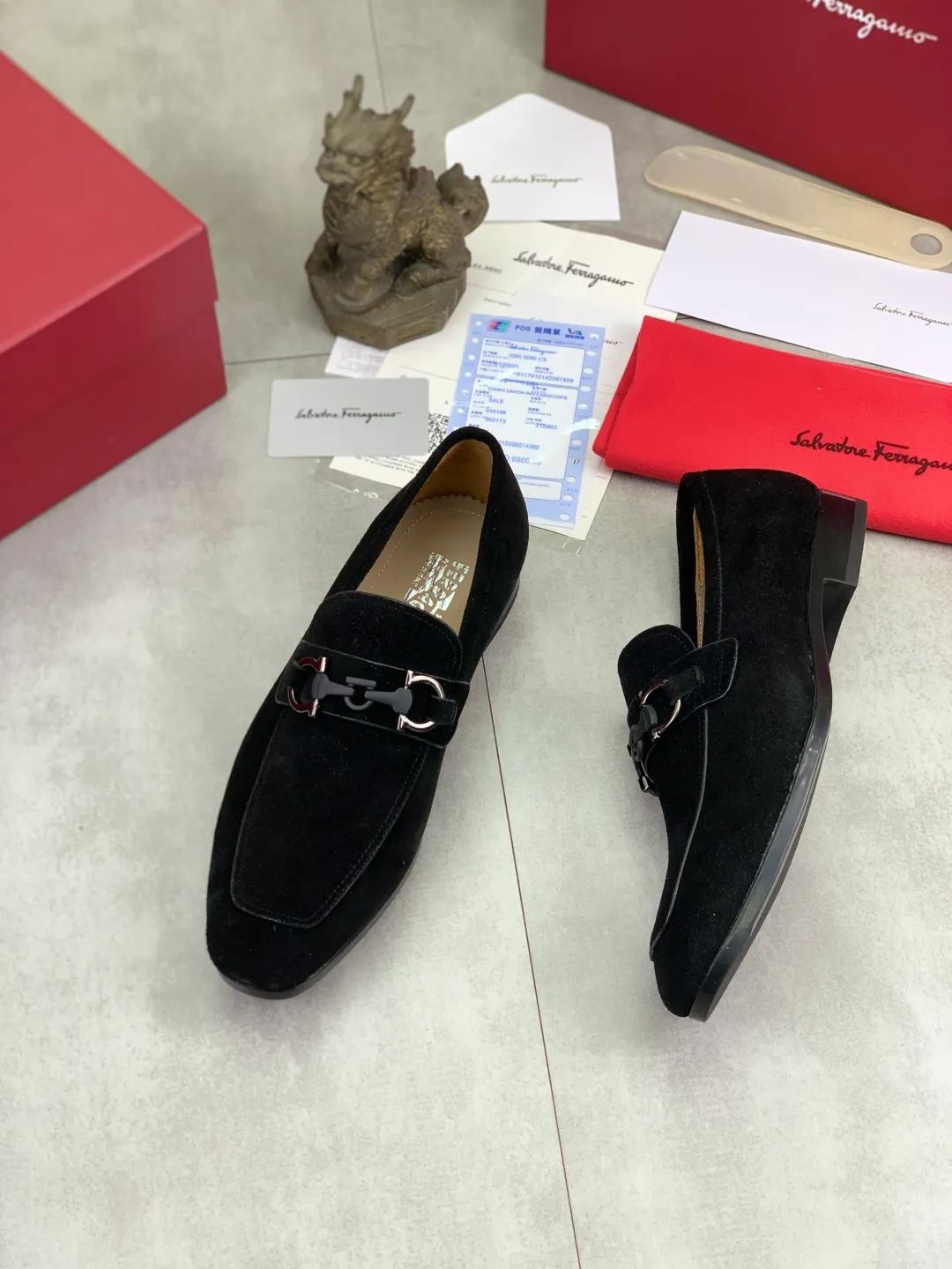 Men's men's shoes 💰P600💰[New model] High quality water-dyed cowhide 🆘[Salvatore Ferragamo] Ferragamo's latest casual business leather shoes for men! Listed simultaneously! The fabric is made of specially imported original calfskin, and the interior is made of imported water-dyed cowhide. It is absolutely luxurious and leads the fashion trend. High-end rubber outsole, size: 38-44 (45 and 46 can be customized) 5️⃣ colors available